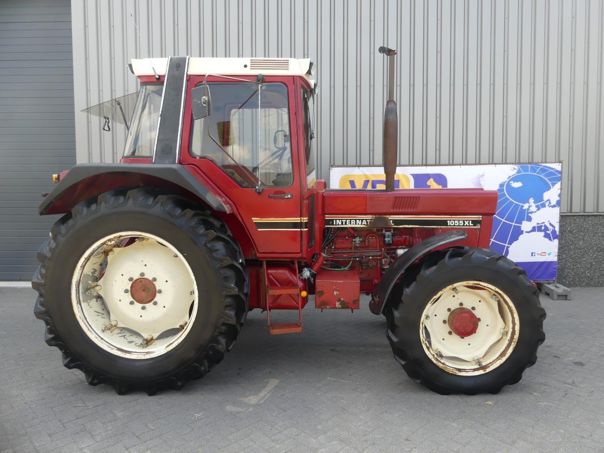 Case IH 1055XL